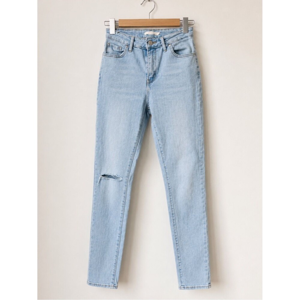 Levi’s 721 High Rise Skinny Jeans Womens 26 Light Wash Distressed Denim Y2K